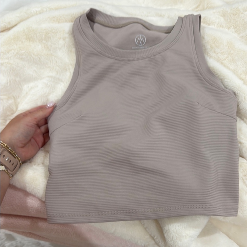 Gray Sleeveless Fitted Crop Tank Top